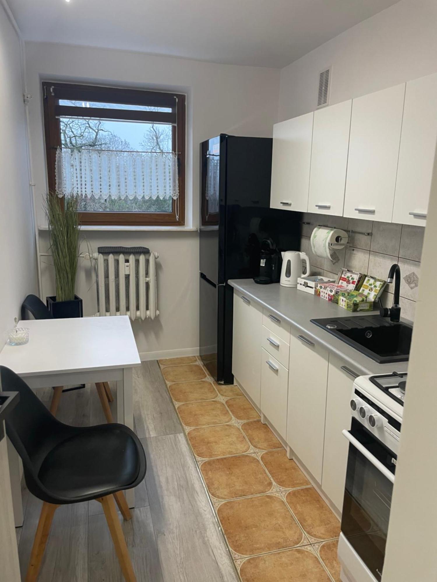 Apartament 2 Pokojowy W Centrum Miasta Żagań Bagian luar foto